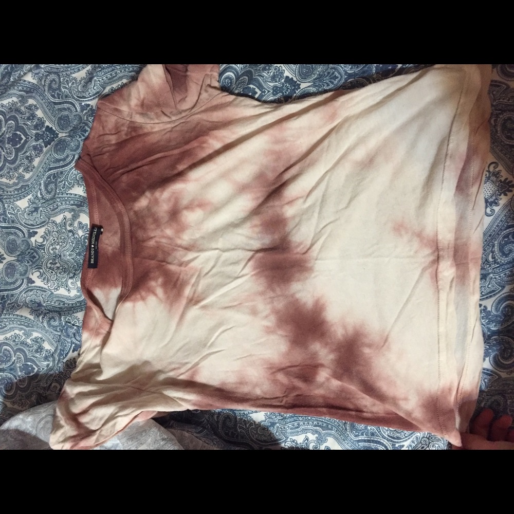 BRANDY MELVILLE ACID WASH TEE BARELY WORN